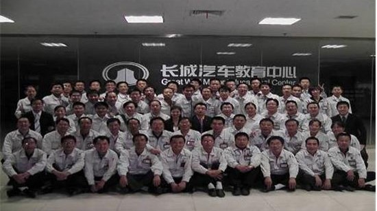 �L(zh��ng)����܇(ch��)�y������Ӣ�Ŵ���F(tu��n)�(du��)���ĸ�(j��ng)��(zh��ng)��